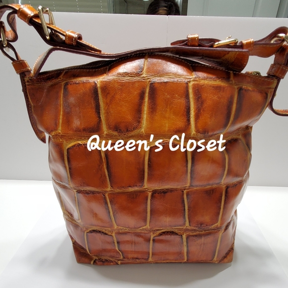 Dooney & Bourke | Vintage Dillen Leather Hobo in Animal Print - Picture 5 of 11
